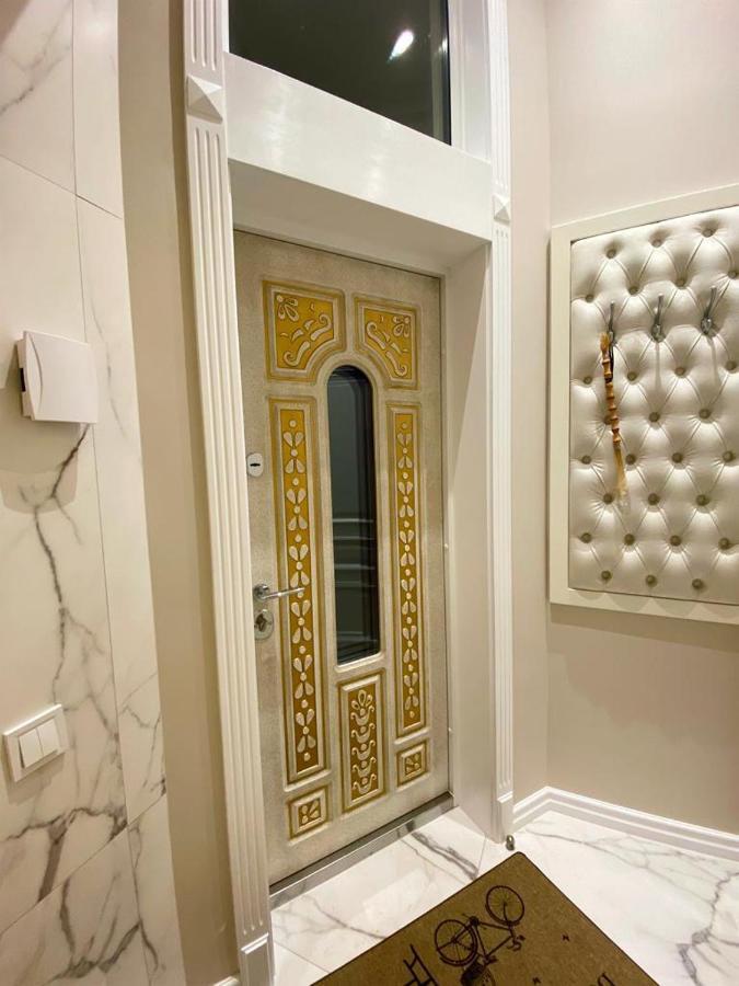 Grand De Luxe Residence Liov Exterior foto